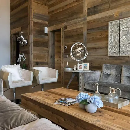 Chalet 6 Bedrooms *