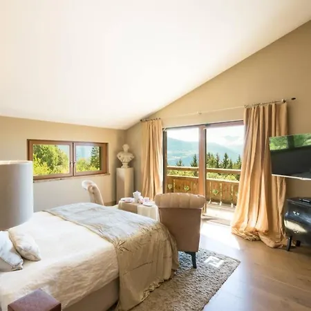 Chalet 6 Bedrooms *