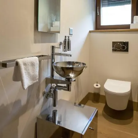 Chalet 6 Bedrooms Villa