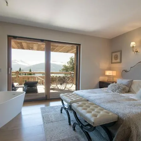 Chalet 6 Bedrooms *