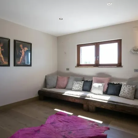 Chalet 6 Bedrooms Villa *