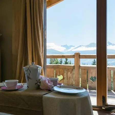 Chalet 6 Bedrooms *